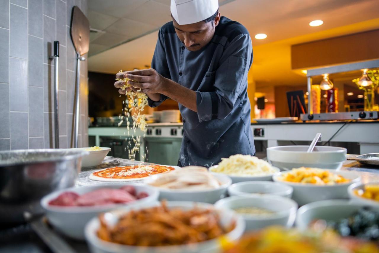Holiday Inn Muscat Alseeb By Ihg Ngoại thất bức ảnh