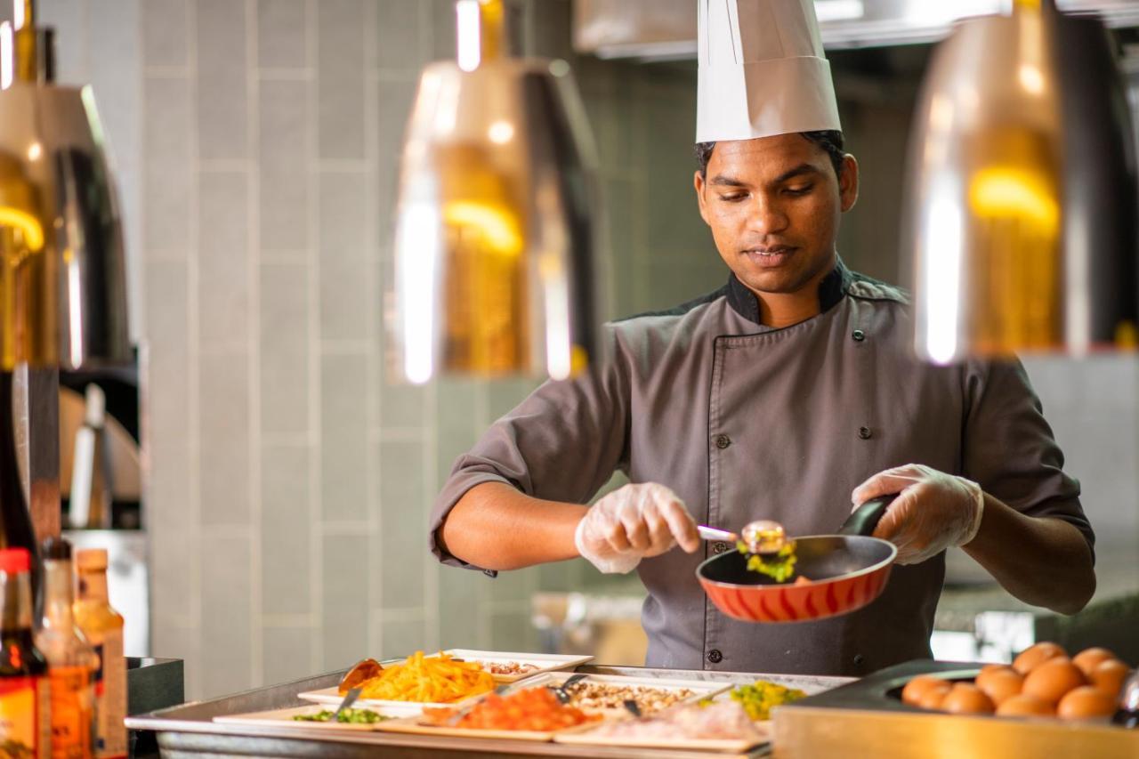 Holiday Inn Muscat Alseeb By Ihg Ngoại thất bức ảnh